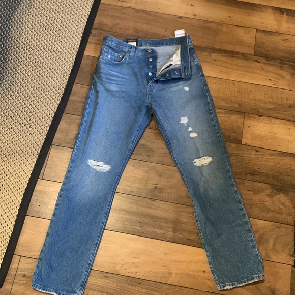 Brand new Levi jeans - Picture 6 of 8